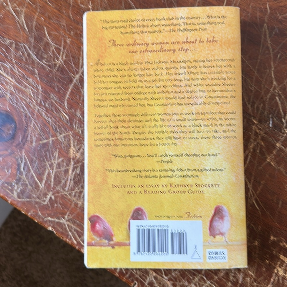 The Help Novel by Kathryn Stockett - Picture 3 of 4